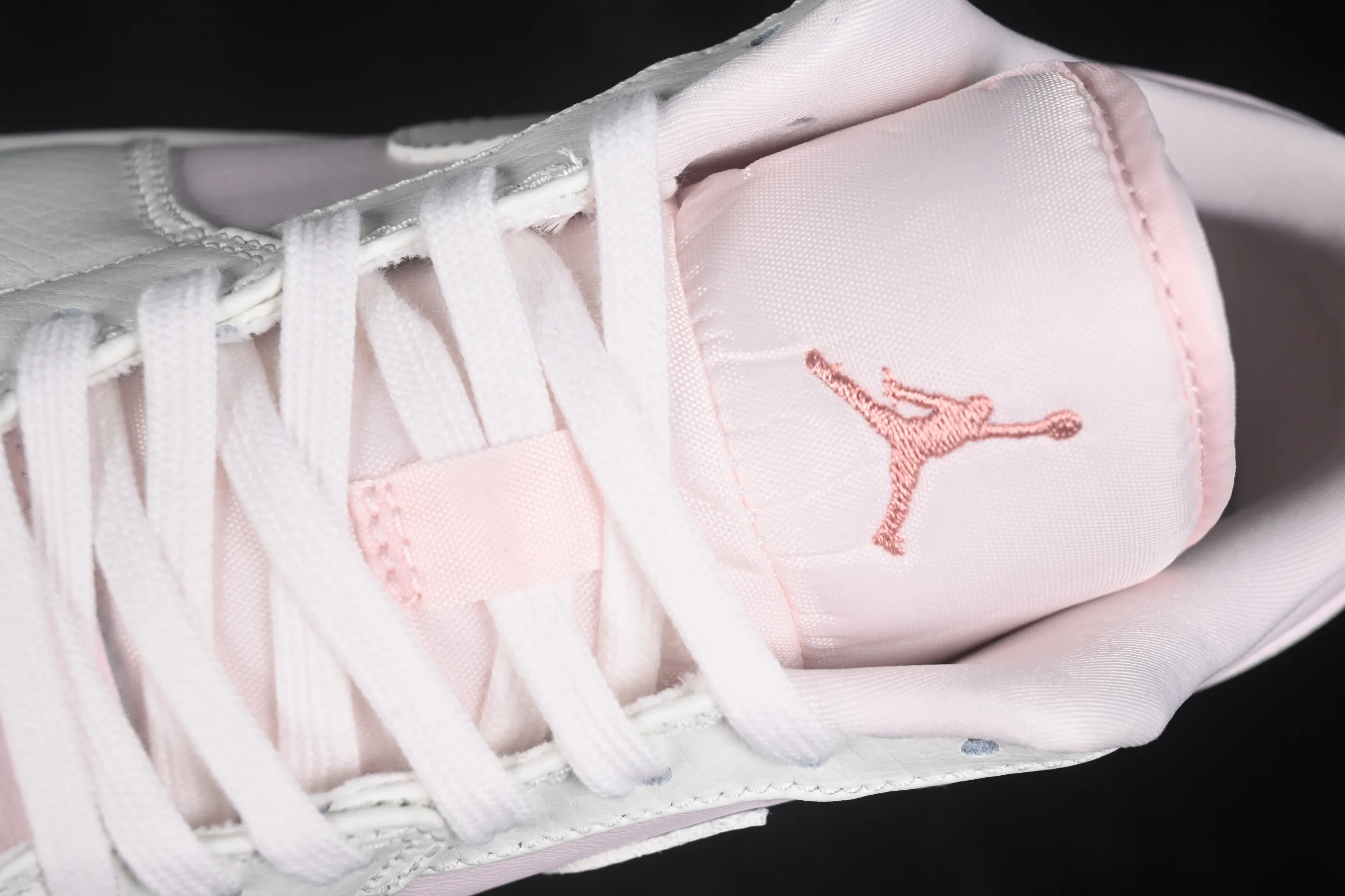 All categories Air Jordan Jordan series basketball shoes Air Jordan 1 Low G version pure original Air Jordan 1 Low AJ1 Joe 1 Sakura pink low-top retro culture basketball shoes IH0823-611